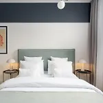 North Luxury 1 Bedroom With Terrace In A Premium Complex Apartmán